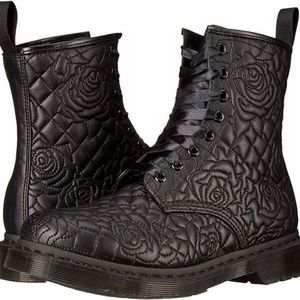 Dr Martens Brause Rose Embroidered Boots size 9